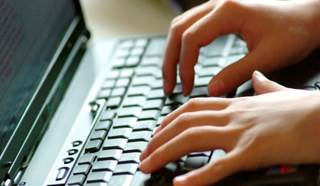 Web-Based Support Decreased Distress During Cancer Therapy Web-Based Support Decreased Distress During Cancer Therapy