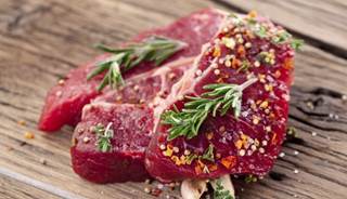 A high intake of grilled/barbecued and smoked meat prior to cancer diagnosis may increase the risk of death of patients with breast cancer. A high intake of grilled/barbecued and smoked meat prior to cancer diagnosis may increase the risk of death of patients with breast cancer.