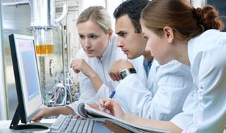 An e-mail trigger for ACP in the outpatient oncology clinic is effective in prompting conversations. An e-mail trigger for ACP in the outpatient oncology clinic is effective in prompting conversations.