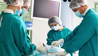 Patients with localized rectal cancer may achieve similar survival rates by having minimally invasive laparoscopic surgery. Patients with localized rectal cancer may achieve similar survival rates by having minimally invasive laparoscopic surgery.