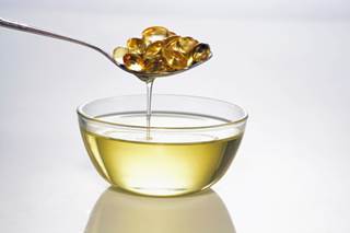 Researchers warn patients to temporarily avoid fish oil from the day before chemotherapy until the day thereafter based on research results. Researchers warn patients to temporarily avoid fish oil from the day before chemotherapy until the day thereafter based on research results.