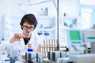 FDG-PET testing that shows early progression of patients with Ewing sarcoma is linked to reduced overall survival. FDG-PET testing that shows early progression of patients with Ewing sarcoma is linked to reduced overall survival.