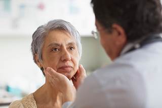 Only a few studies have investigated the effectiveness of pazopanib and cetuximab, an angiogenesis inhibitor and EGFR inhibitor, respectively, for head and neck squamous cell carcinoma. Only a few studies have investigated the effectiveness of pazopanib and cetuximab, an angiogenesis inhibitor and EGFR inhibitor, respectively, for head and neck squamous cell carcinoma.
